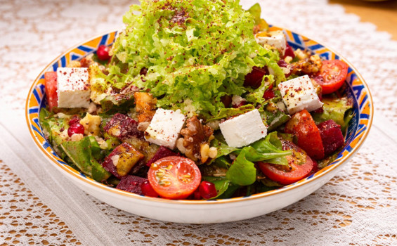 سلطة الجرجير الموسمية